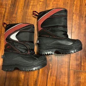 Children’s Place Black and Red Winter boots size 6